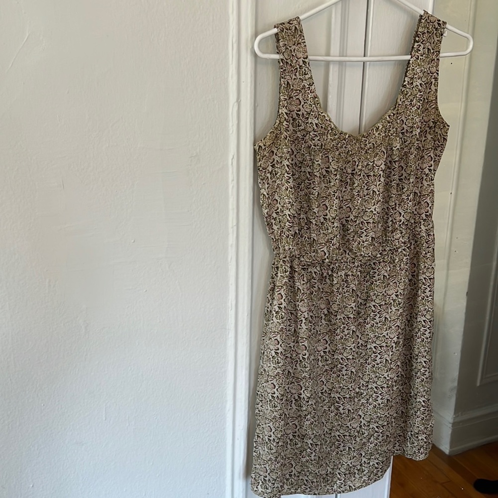 Silk dress with pockets